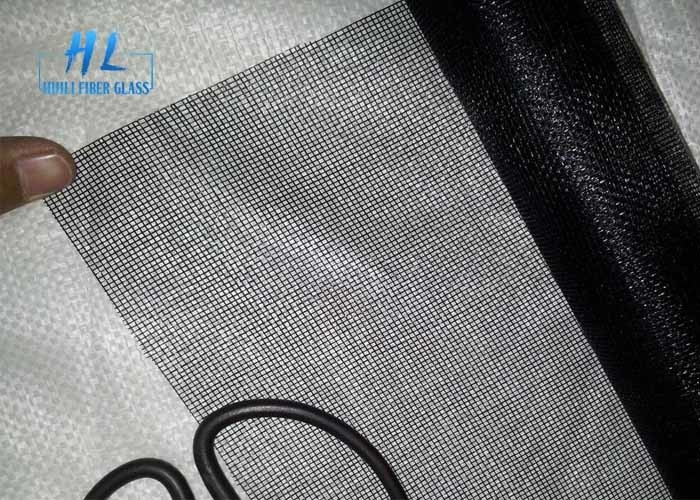 Havuz Veya Veranda İçin Kullanılan Beyaz Ve Siyah Renkli Yüksek Görünürlük Fiberglas İç Metin Sineklik