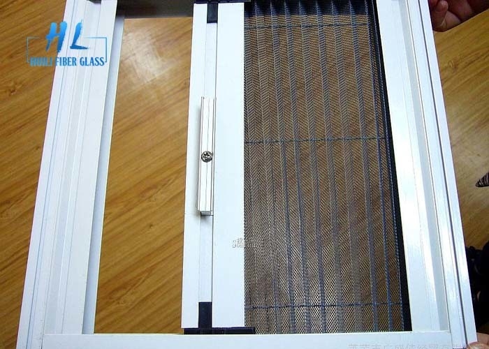 Kapı ve Pencereler İçin Dayanıklı 18 * 16 Plisse Böcek Ekran Gri Renk Soğuk