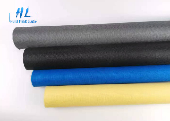 Siyah/gri/beyaz/yeşil/mavi renkte çeşitli kullanımlar için kapalı selvedge kenarlı endüstriyel fiberglass böcek ekranı