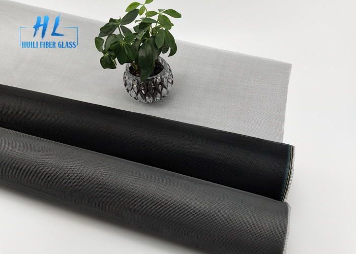 Siyah Renk 20 * 20 Mesh Boyut 130G Kapılar İçin Sineklik