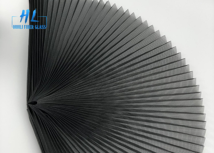 Gri 2.4m X 30m Rulo 16mm Polyester Plisse Böcek Ekranı 75g / M2 Ağırlık