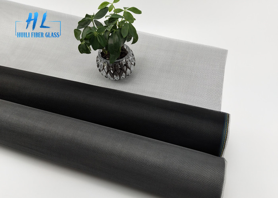 Siyah Renk 20 * 20 Mesh Boyut 130G Kapılar İçin Sineklik